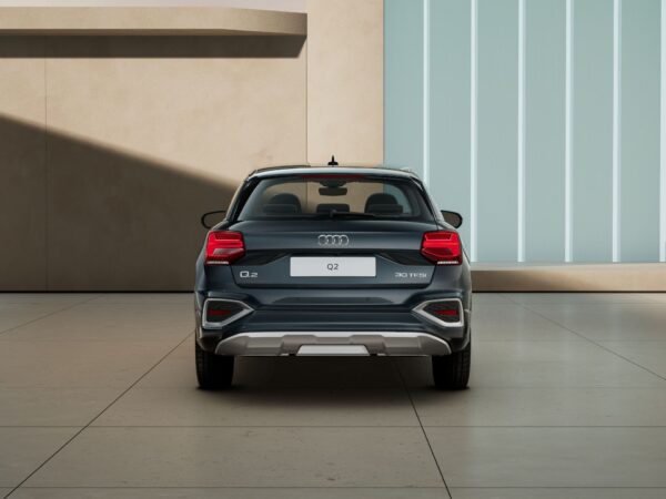 audi q2 advanced trasera heyrenting