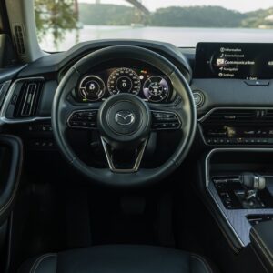 mazda cx60 trasera heyrenting