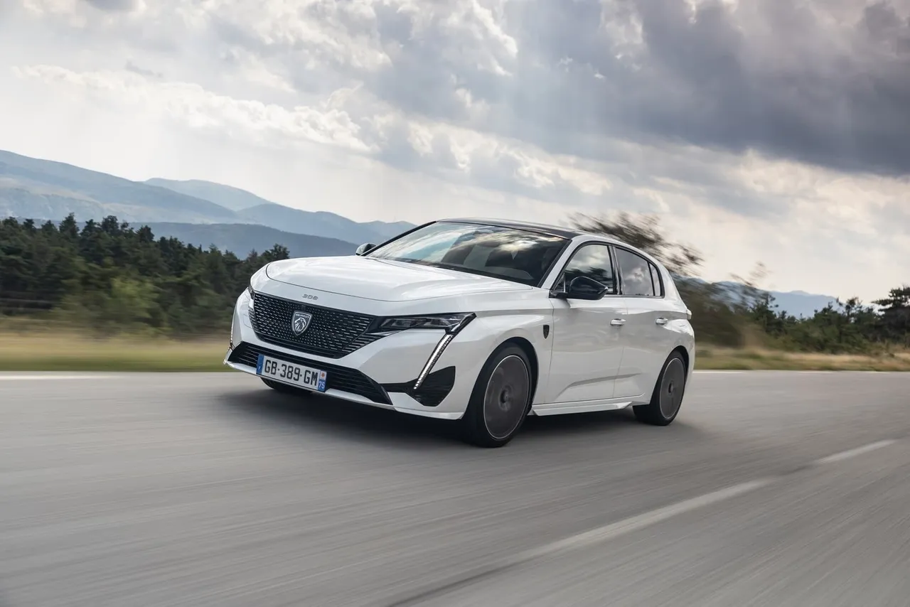 renting peugeot 308