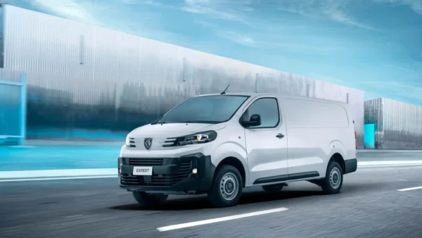 renting peugeot expert