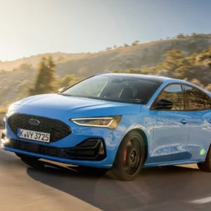 renting ford focus