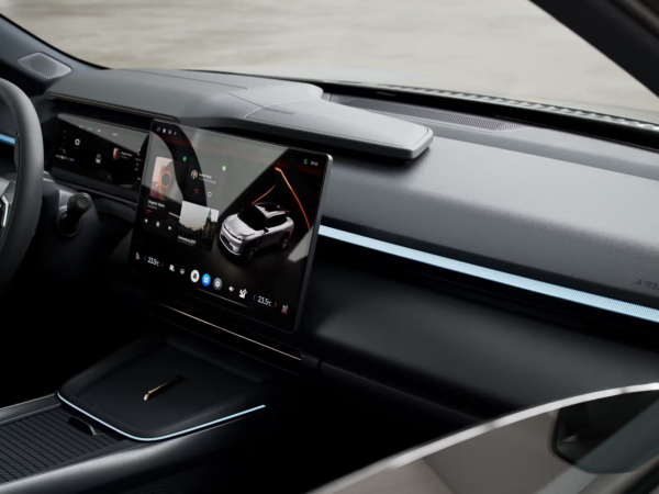 Lynk & Co 08 1.5 PHEV More 5 renting lynk & co 08