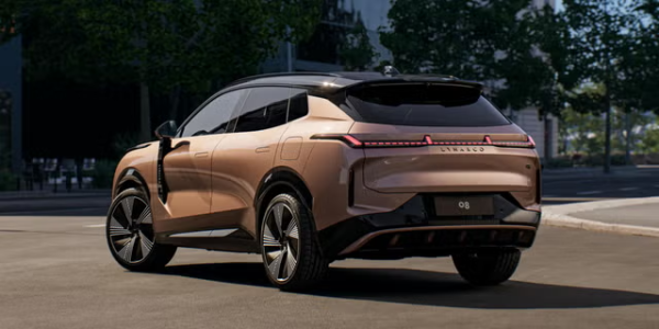 Lynk & Co 08 1.5 PHEV More 4 renting lynk & co 08